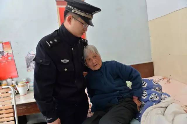 学雷锋小事迹,学雷锋送温暖活动记录