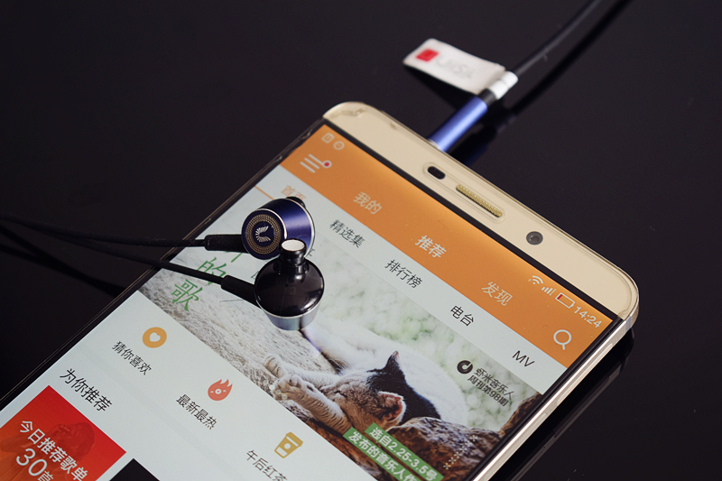 小巧精致的大众情人——UiiSiiHi-820耳机体验评