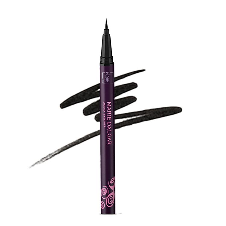 妆容中最重要的部位,妆容重点在睫毛