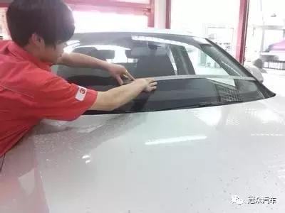 汽车前侧窗贴膜有必要留三角口吗,汽车贴膜颜色深浅有讲求吗
