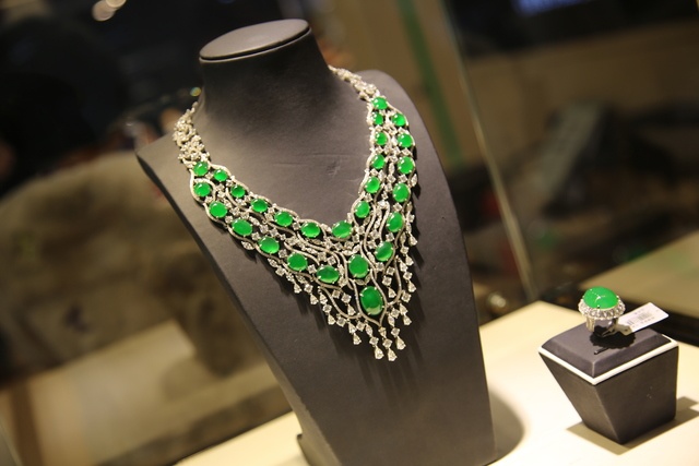 中国珠宝展翡翠,云南国际珠宝展石林彩玉