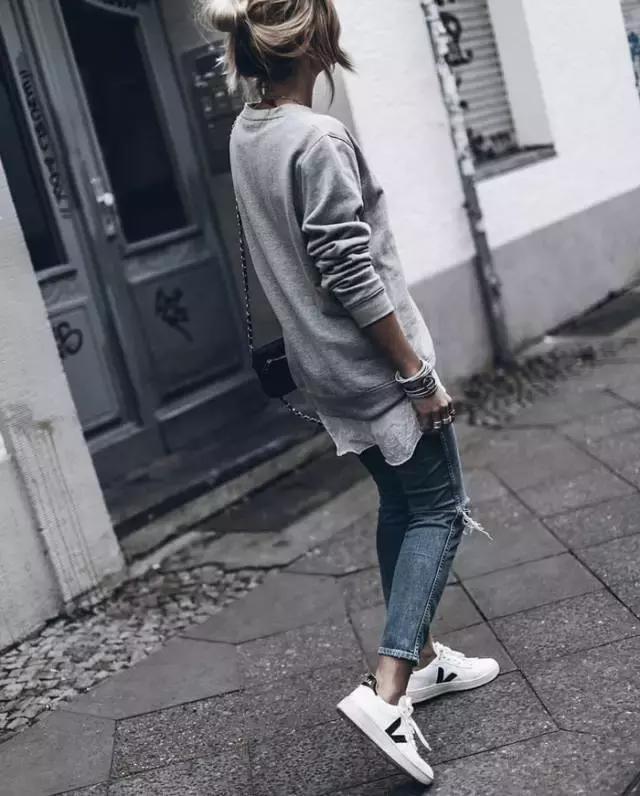 小白鞋什么时候流行的,最近流行哪些小白鞋女