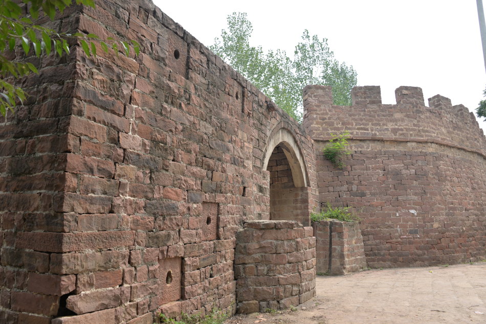 临沣寨中原第一红石古寨,河南古寨临沣寨的传说