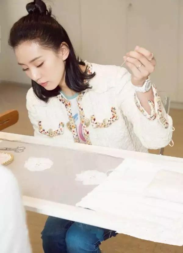 今年流行的爆款t恤,2013女t恤白字母