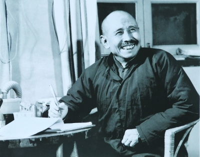 不朽的丰碑原文稿件,不朽的丰碑朗读稿纸