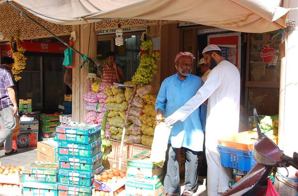 大宋的阿曼日记：中国人买三手日产达特桑280ZX