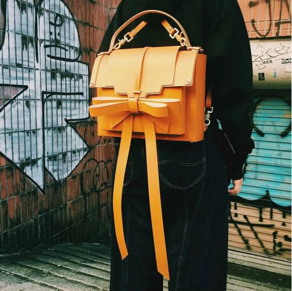 刘雯polo衫蝴蝶结,刘雯的时尚穿搭推荐