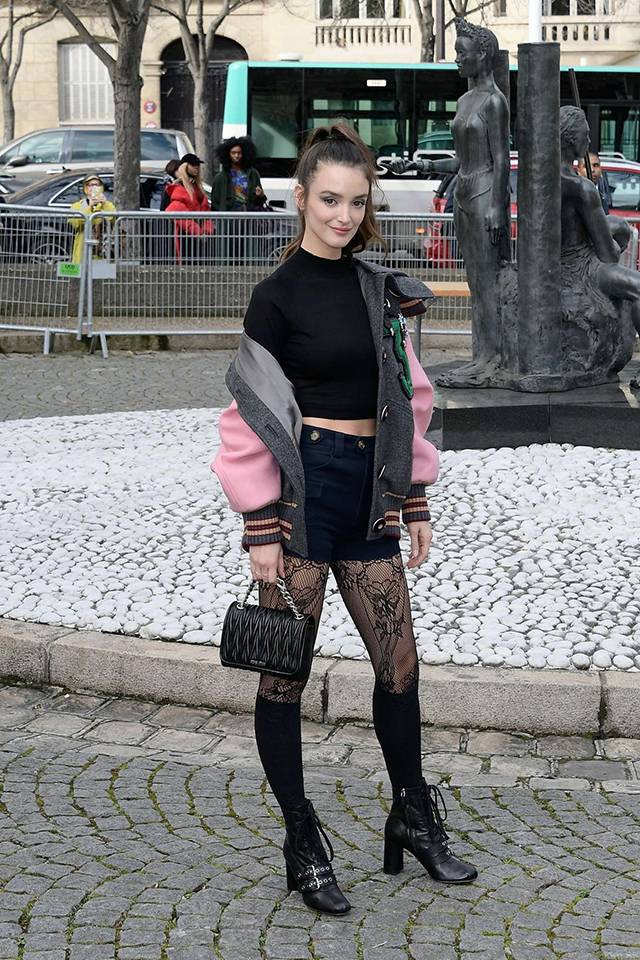 明星时装周观秀状态,巴黎时装周明星看秀的意义