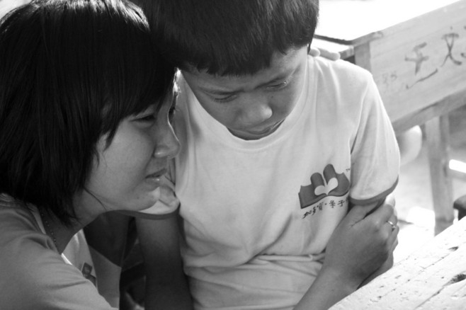 讨论：大学生支教是利是弊？去偏远地区教书是一种煎熬吗？