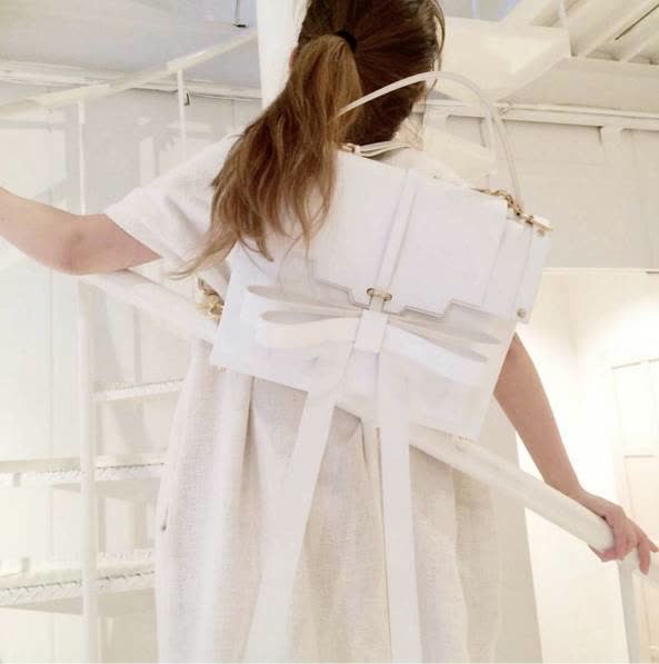 刘雯polo衫蝴蝶结,刘雯的时尚穿搭推荐