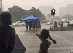 那个动作太慢了，给你示范给快的