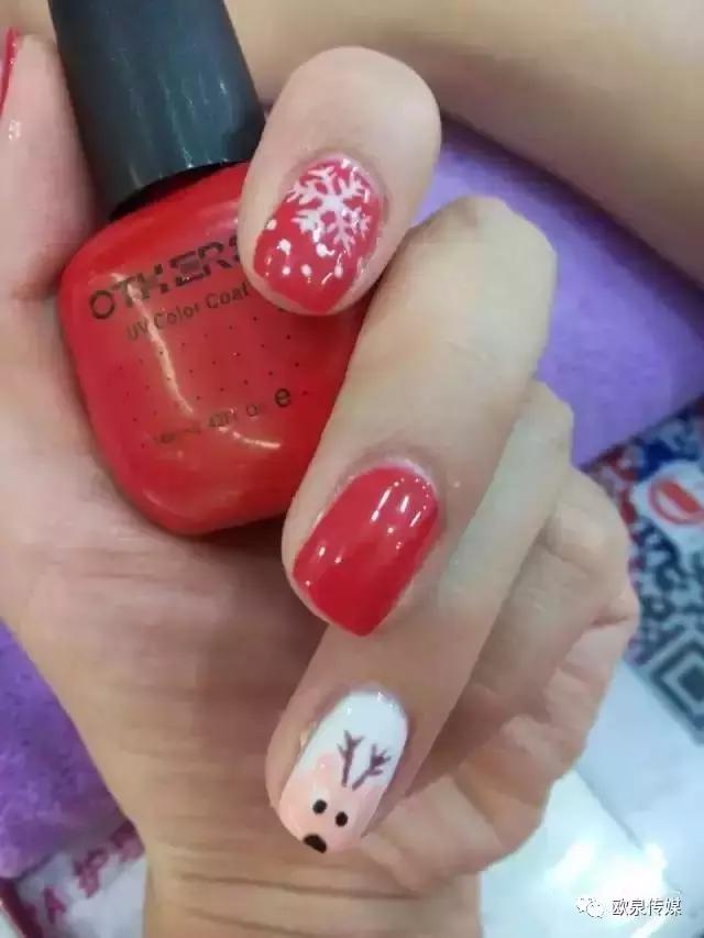 车厘子色美甲样式图片长款,手指短粗适合什么样式的美甲