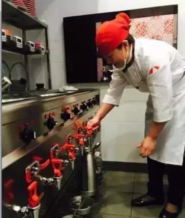 椁愰ギ鐣岀殑鍗庝负,鍗庝负楗哄瓙