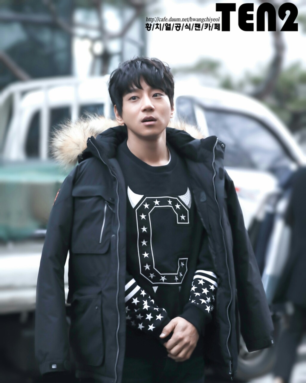 170327每周一都如此鲜嫩！黄MC“不朽”上班造型盘点