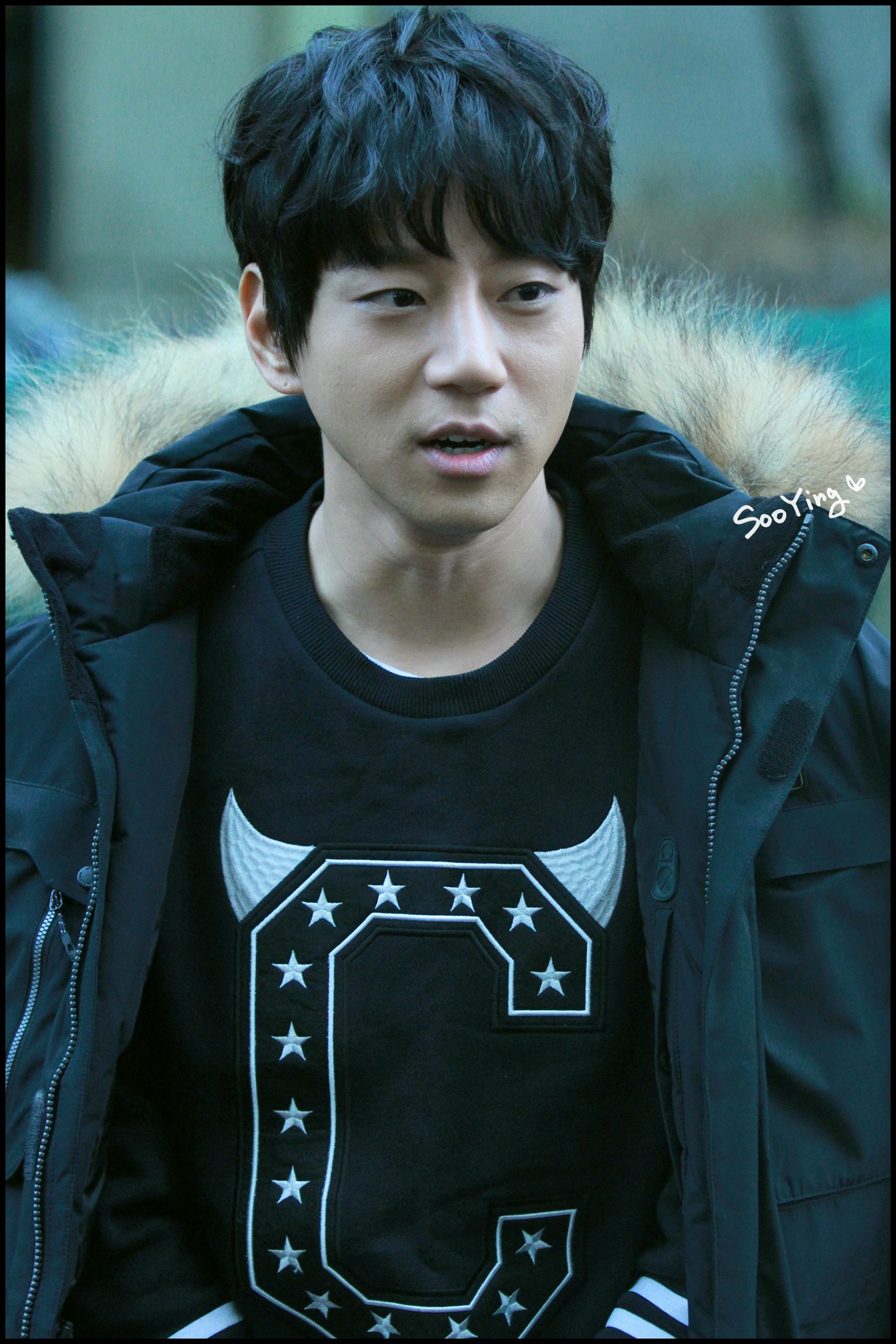 170327每周一都如此鲜嫩！黄MC“不朽”上班造型盘点