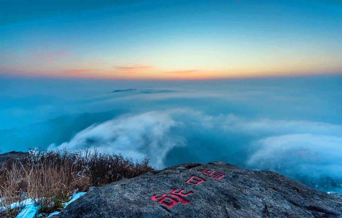 浙里有座藏在大山里的小香港，低调得让人心疼，高铁2h即达！