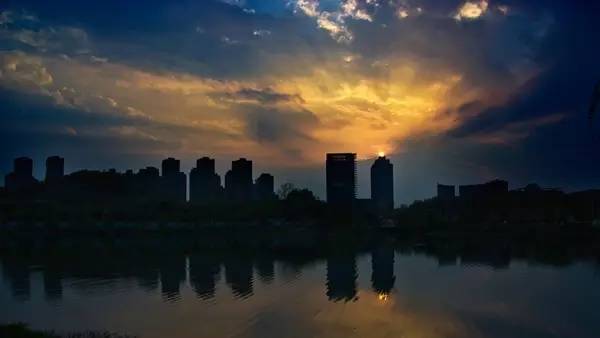 观山湖超越老城区,观山湖异度空间