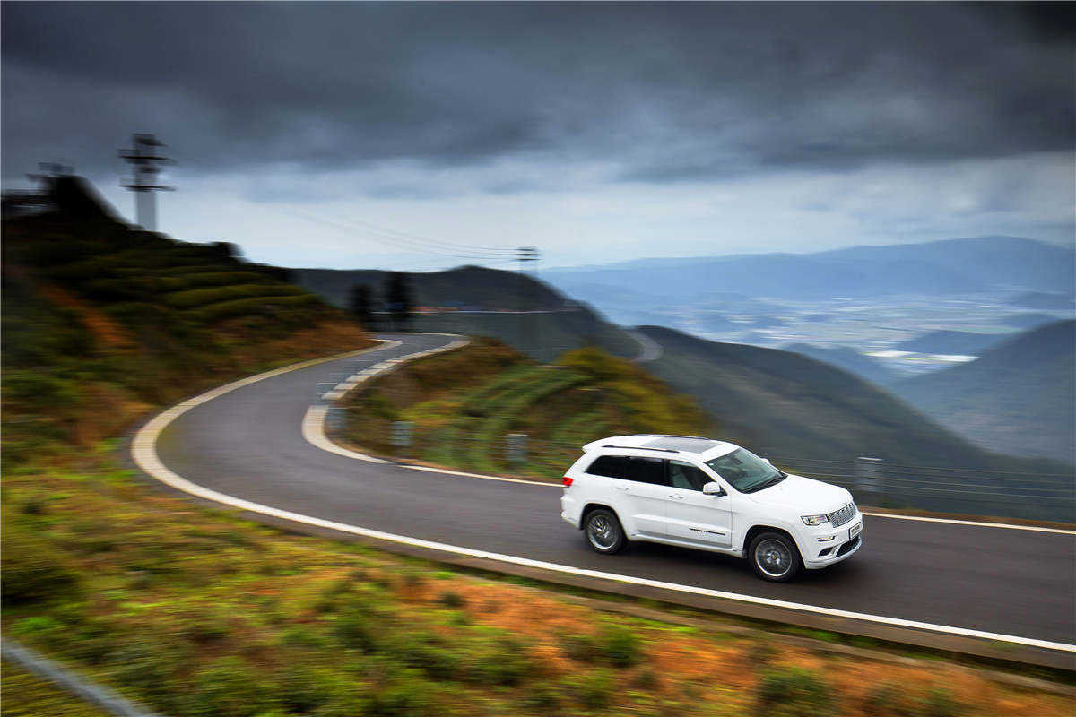 2022款jeep大切诺基海外试驾,试驾2018款jeep大切诺基