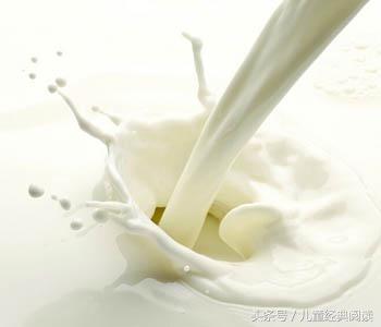 婴幼儿奶粉该怎么去辨别真假？