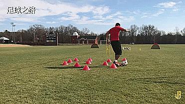 足球带球节奏变化的练习,普通带球变化节奏技巧