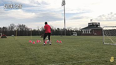 足球带球节奏变化的练习,普通带球变化节奏技巧