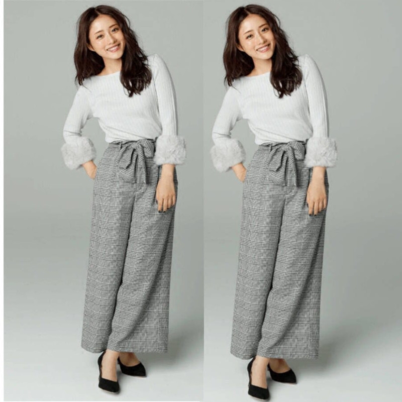 恶毒美媒体抓住伊凡卡川普的大屁股说事，怪只怪4千块的牛仔宽裤