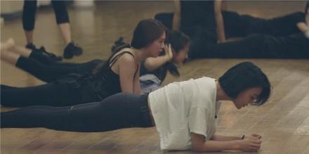 15种平板支撑让你告别枯燥,十分钟拥有马甲线的平板支撑