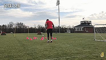 足球带球节奏变化的练习,普通带球变化节奏技巧