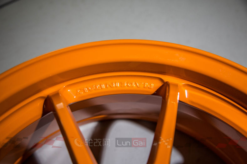 性价比最佳的18寸轻量化轮毂,超轻高级感18寸轮毂