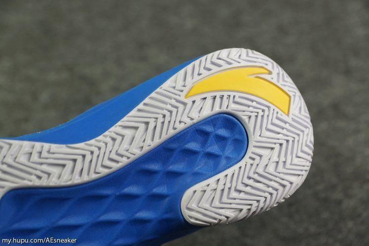 安踏轻骑兵5代汤普森,安踏c37+测评