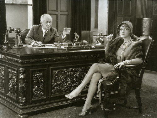 她被称中国第一美女身价过亿,她被誉为圈内第一美女