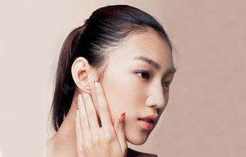 不经常笑就可以消除法令纹,祛除法令纹让你超自信