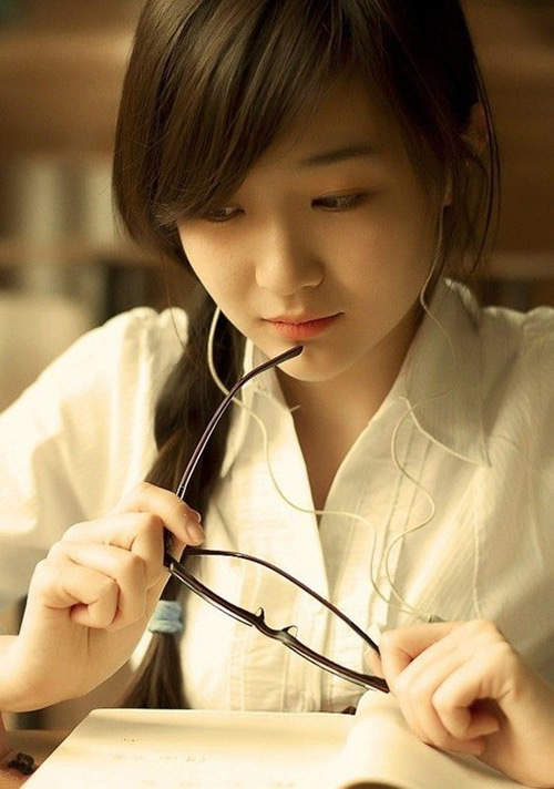 暗恋已久的女神主动加我好友,暗恋了10多年的女生加微信