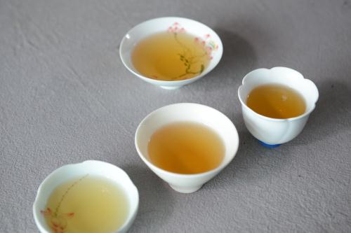 上帝开了一家美容院,上帝开了间药铺只卖茶叶