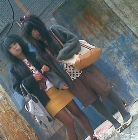 图文笑话：大哥，你拿二手戒指向我求婚，这婚我不结了