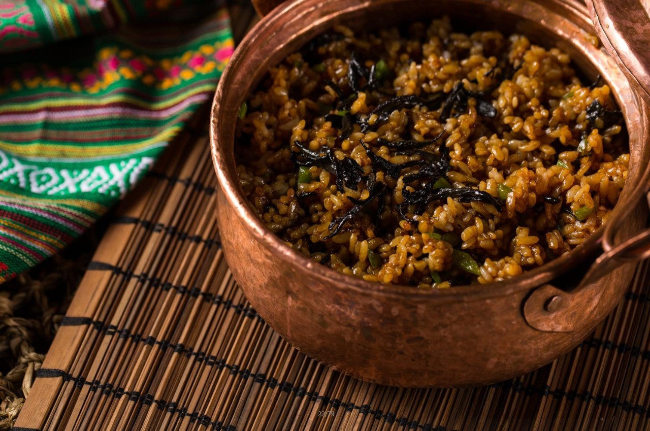 在丽江那一口“好喝到要*天升**”的汽锅鸡，让我开始了“寻找上海最好吃的云南菜”之旅！