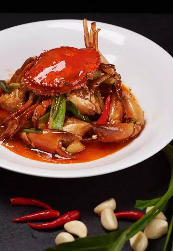 在丽江那一口“好喝到要*天升**”的汽锅鸡，让我开始了“寻找上海最好吃的云南菜”之旅！