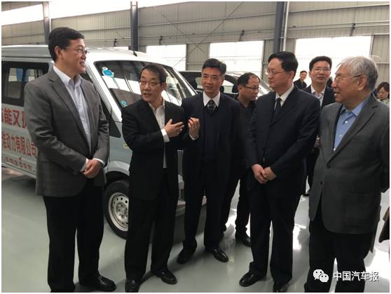 听总理的话发展“清洁能源”车上淮动力高性能天然气发动机投产