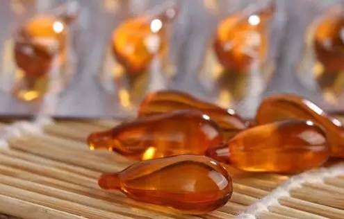 藻油和鱼油哪个颜色深,复合藻油鱼油和藻油的区别