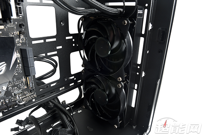 酷冷至尊MasterLiquidLite240散热器评测：初玩水冷之选