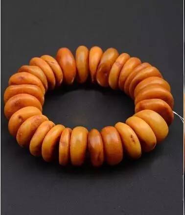 辨别烤色老蜜蜡方法图片,鉴别老蜜蜡的简单方法图片