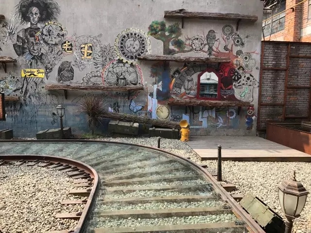 成都连环画小人书专卖店,成都老家具批发市场在哪里