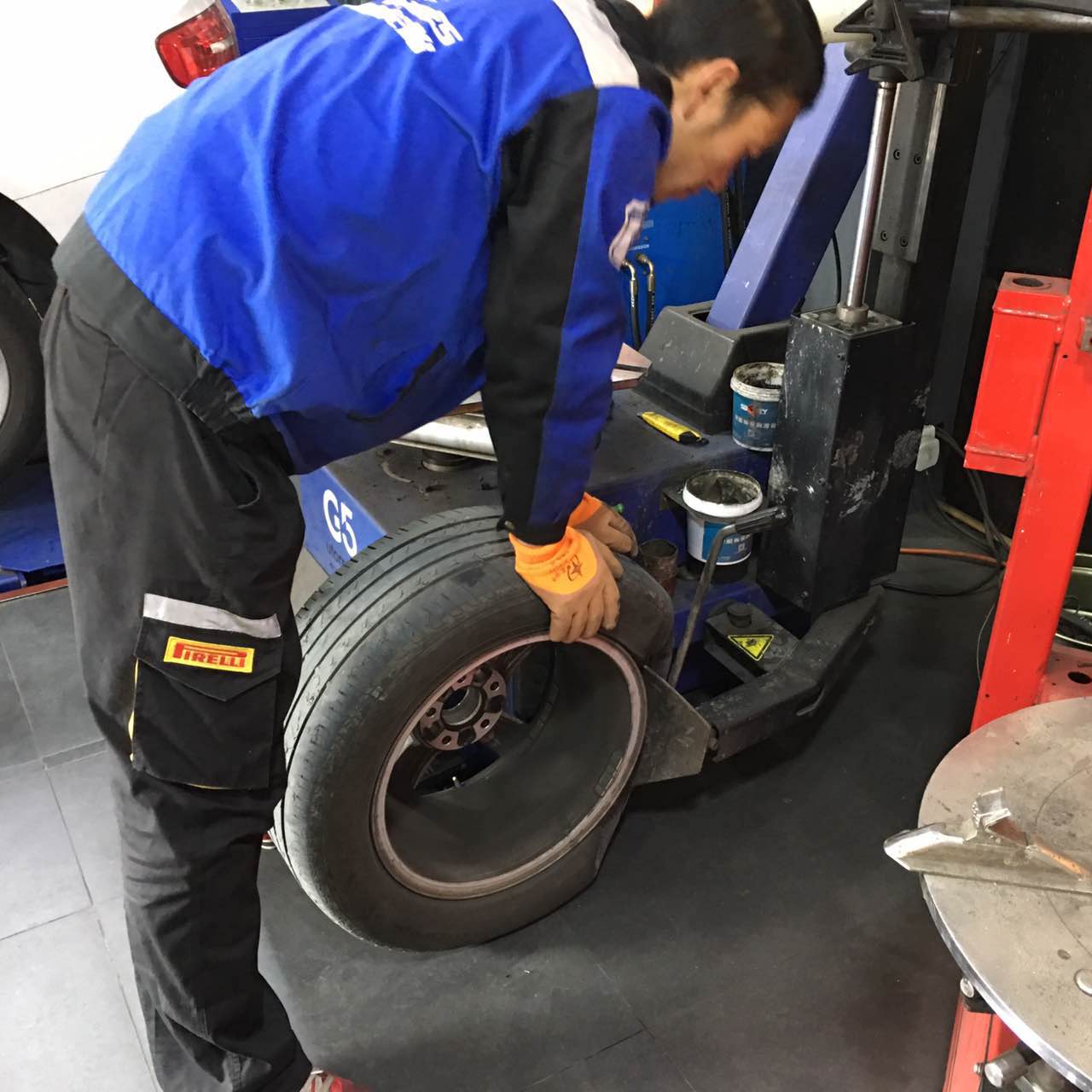 马牌ucj和cc6轮胎哪个实用,4年的马牌cc6轮胎还能用吗