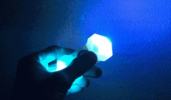 只能转不能锤的指尖陀螺,科技感十足的指尖陀螺100种玩法