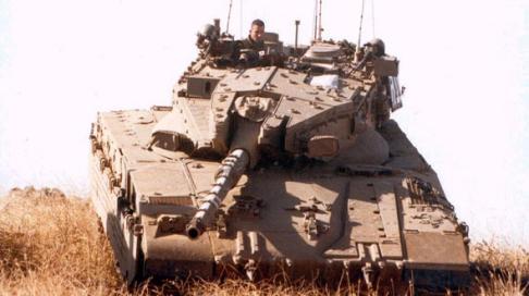 以色列主战坦克是绝对防御的典范：听说过柴油和油箱也能做装甲吗