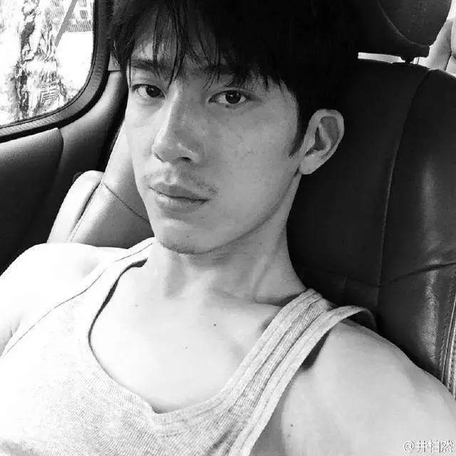 留小胡须有什么讲求,留胡须有技巧