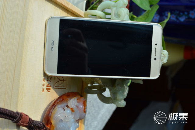 荣耀8青春版深度测评,荣耀8青春版有什么高级功能