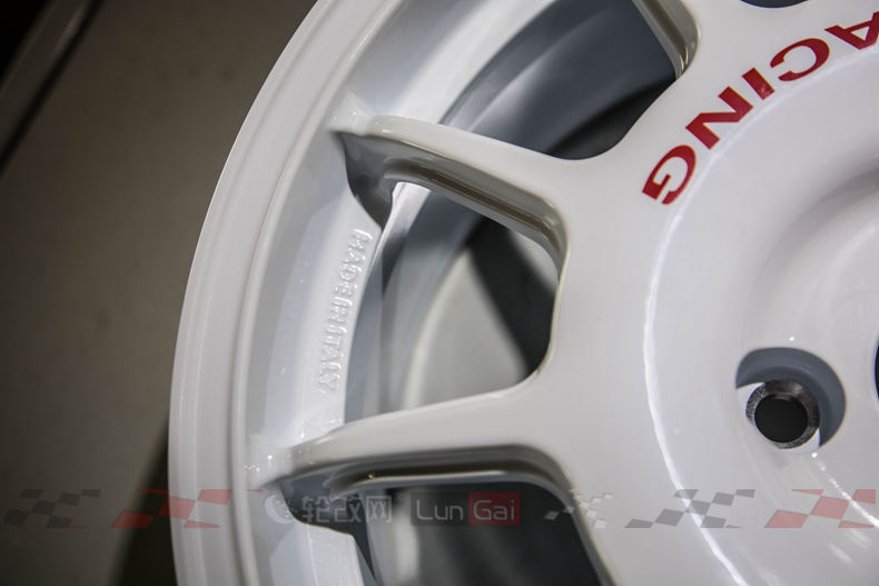 任性的4孔小轮——OZLeggenda轮毂细节展现