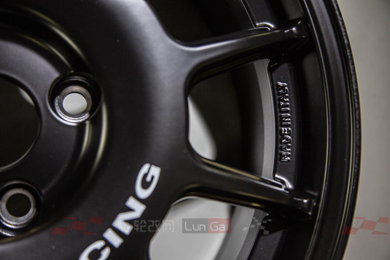 任性的4孔小轮——OZLeggenda轮毂细节展现