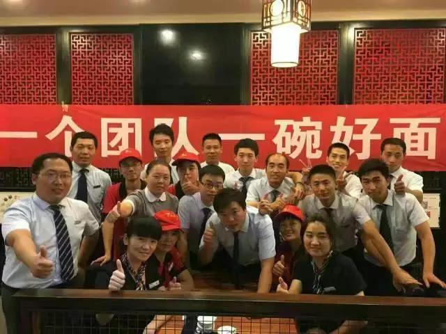 河南烩面“甩”到巴黎，法国人吃到第一口地道老烩面，到底说了啥